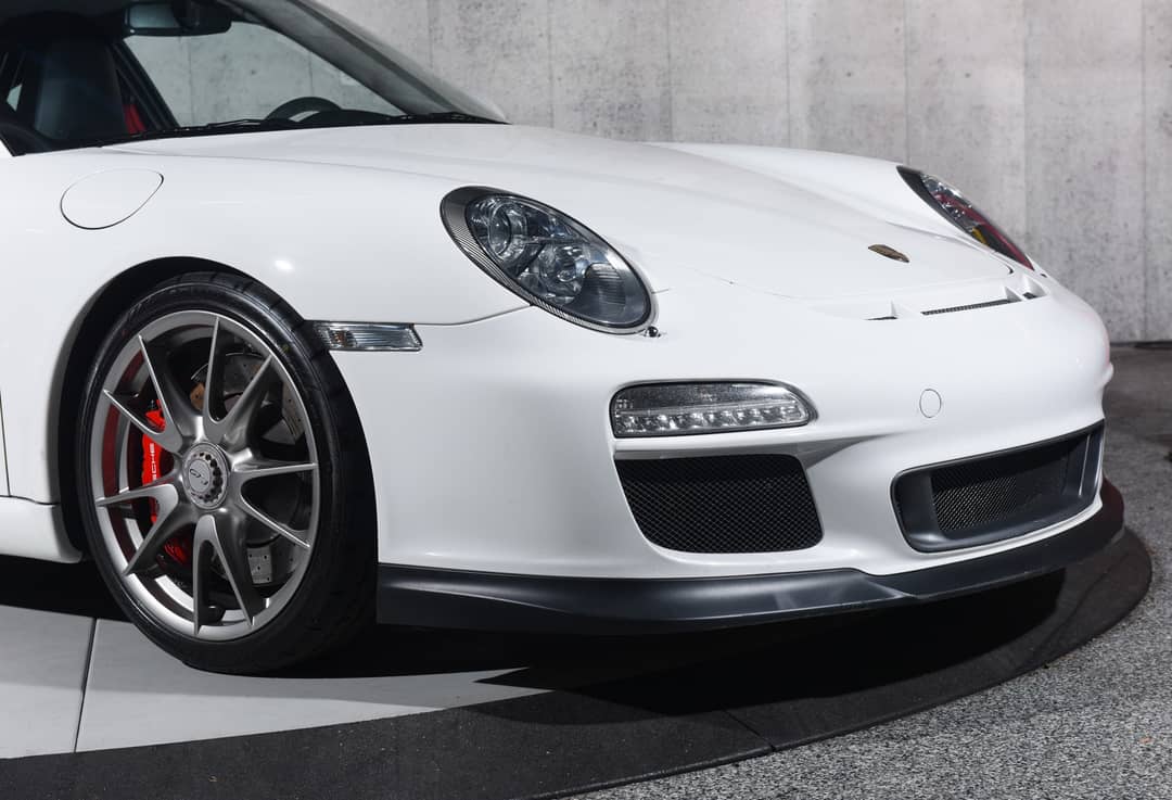 2011 Porsche 911 GT3 — photo 31