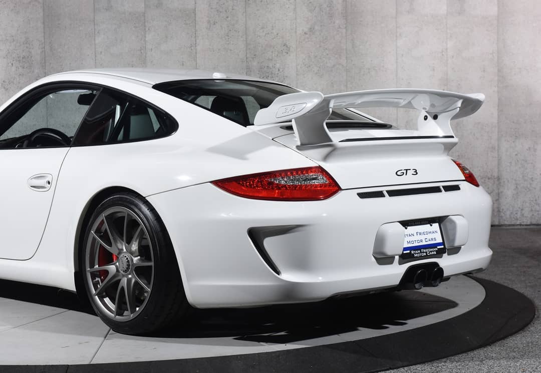 2011 Porsche 911 GT3 — photo 38