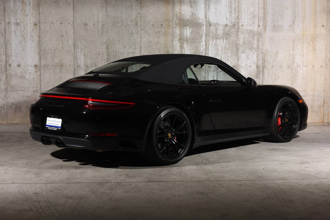2017 Porsche 911 Carrera 4 GTS — photo 12