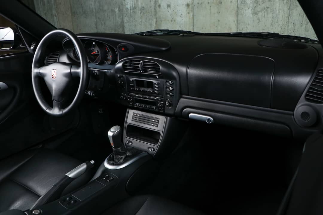 2003 Porsche 911 Carrera — photo 32