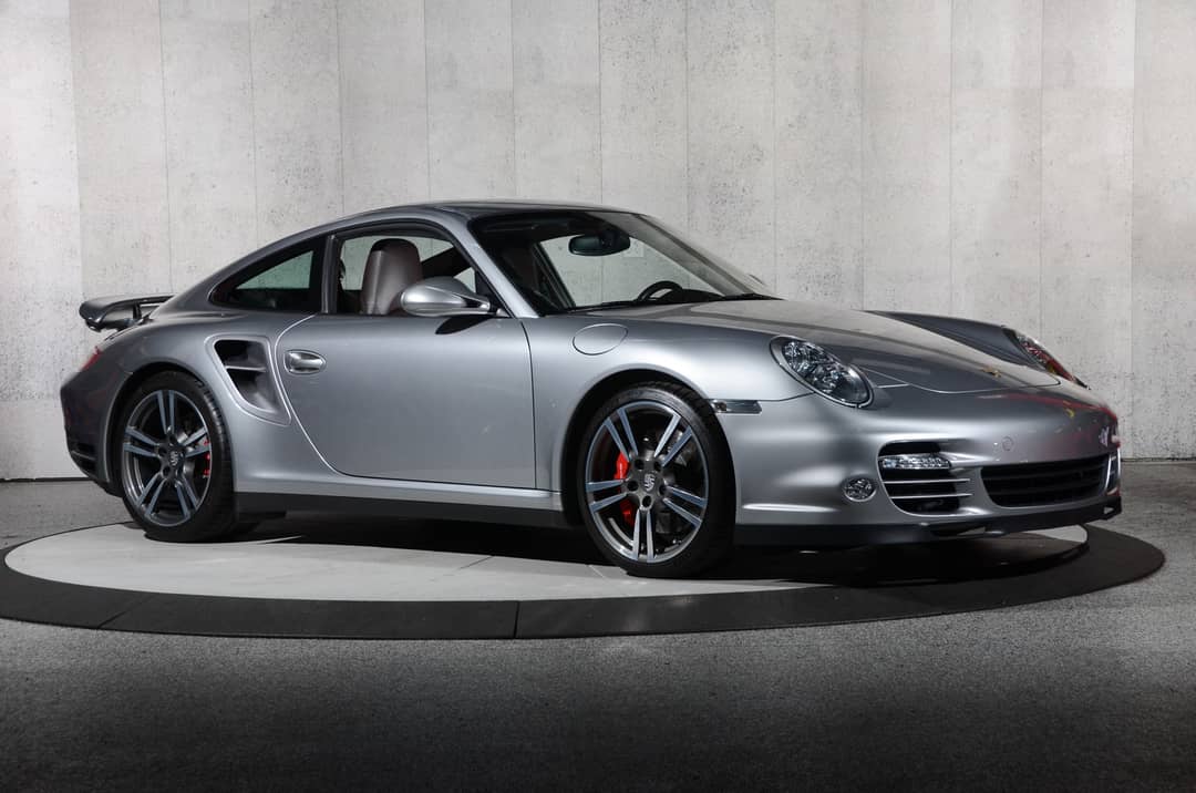 2011 Porsche 911 Turbo — photo 2