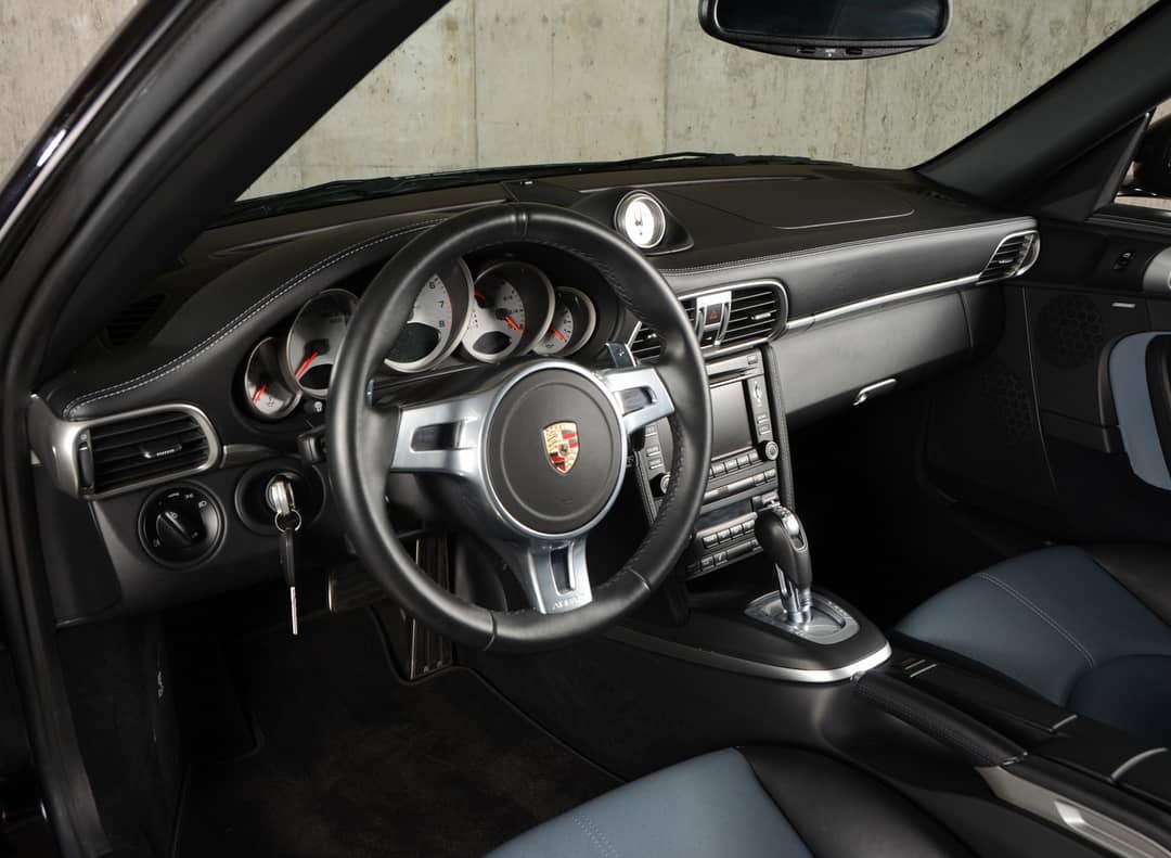 2011 Porsche 911 Turbo S — photo 15