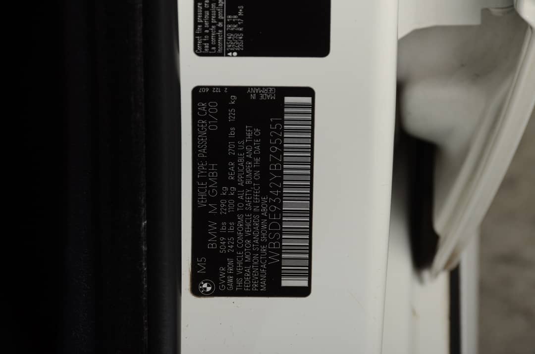 2000 BMW M5 — photo 14