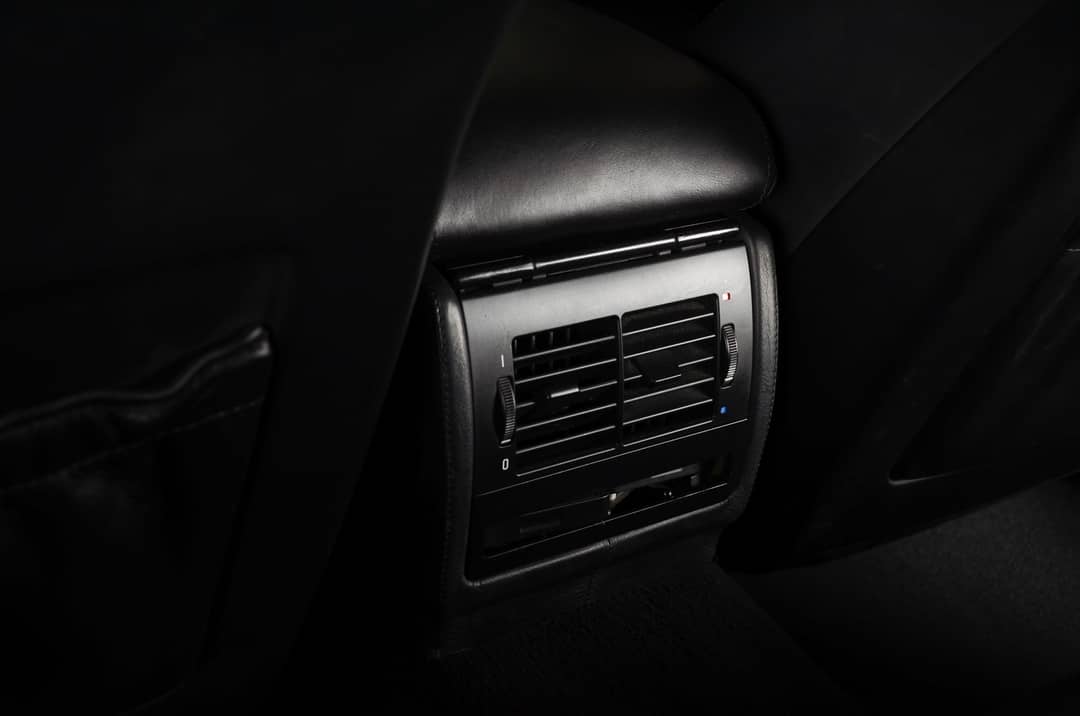 2000 BMW M5 — photo 32