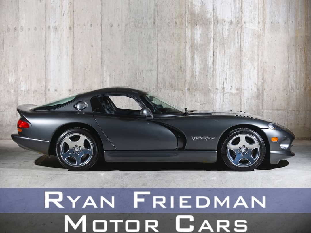2002 Dodge Viper GTS — photo 1