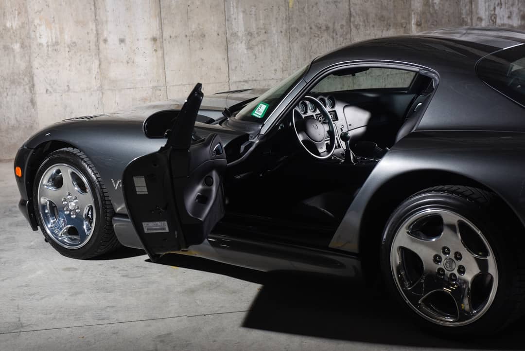 2002 Dodge Viper GTS — photo 22