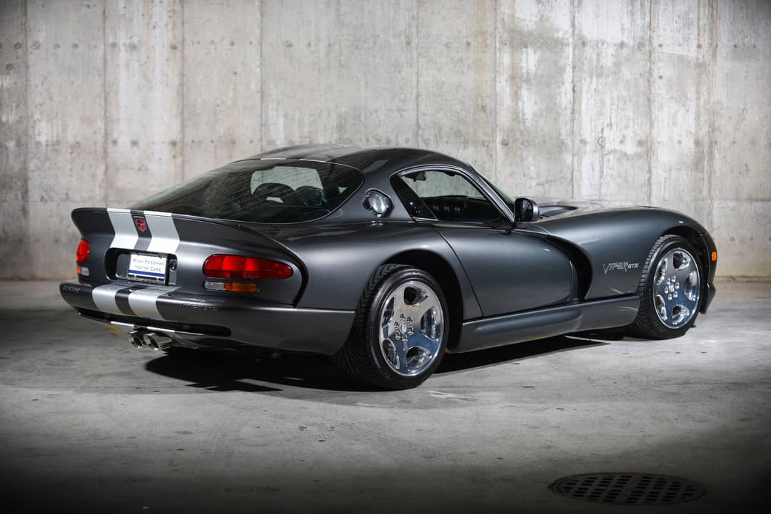 2002 Dodge Viper GTS — photo 25