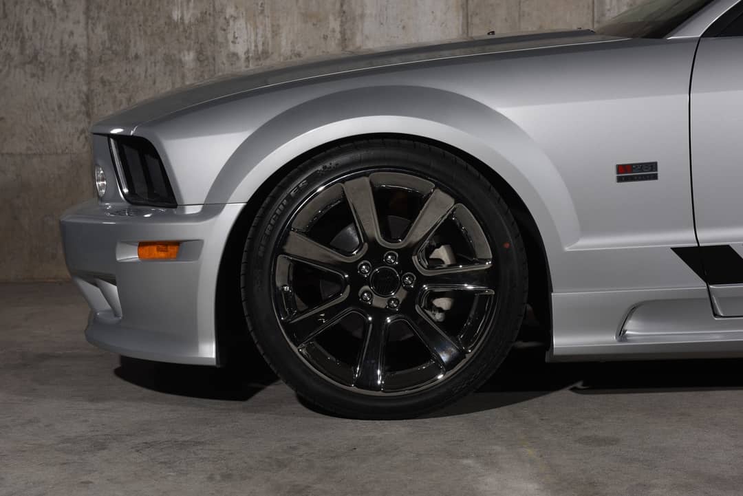 2005 Ford Mustang GT Saleen S281 — photo 17