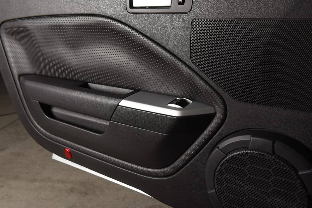 2005 Ford Mustang GT Saleen S281 — photo 19
