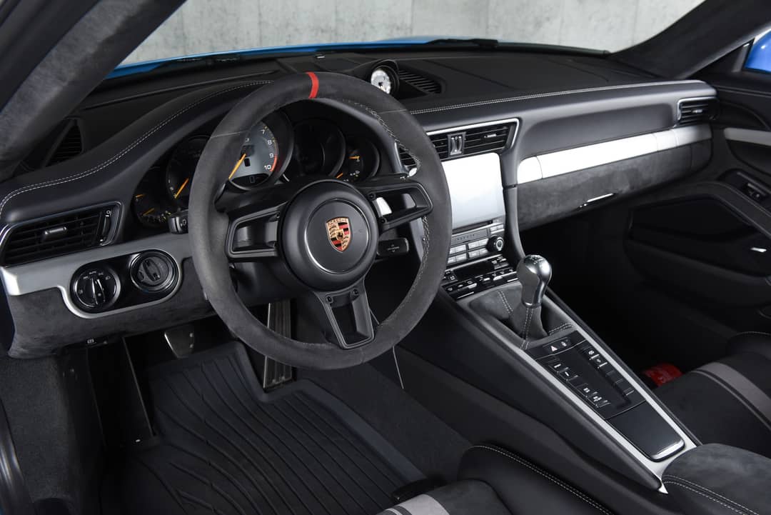 2018 Porsche 911 GT3 — photo 31