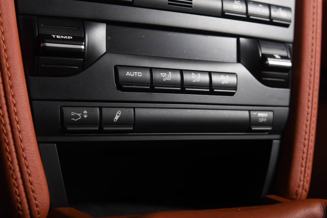 2011 Porsche 911 Turbo — photo 28