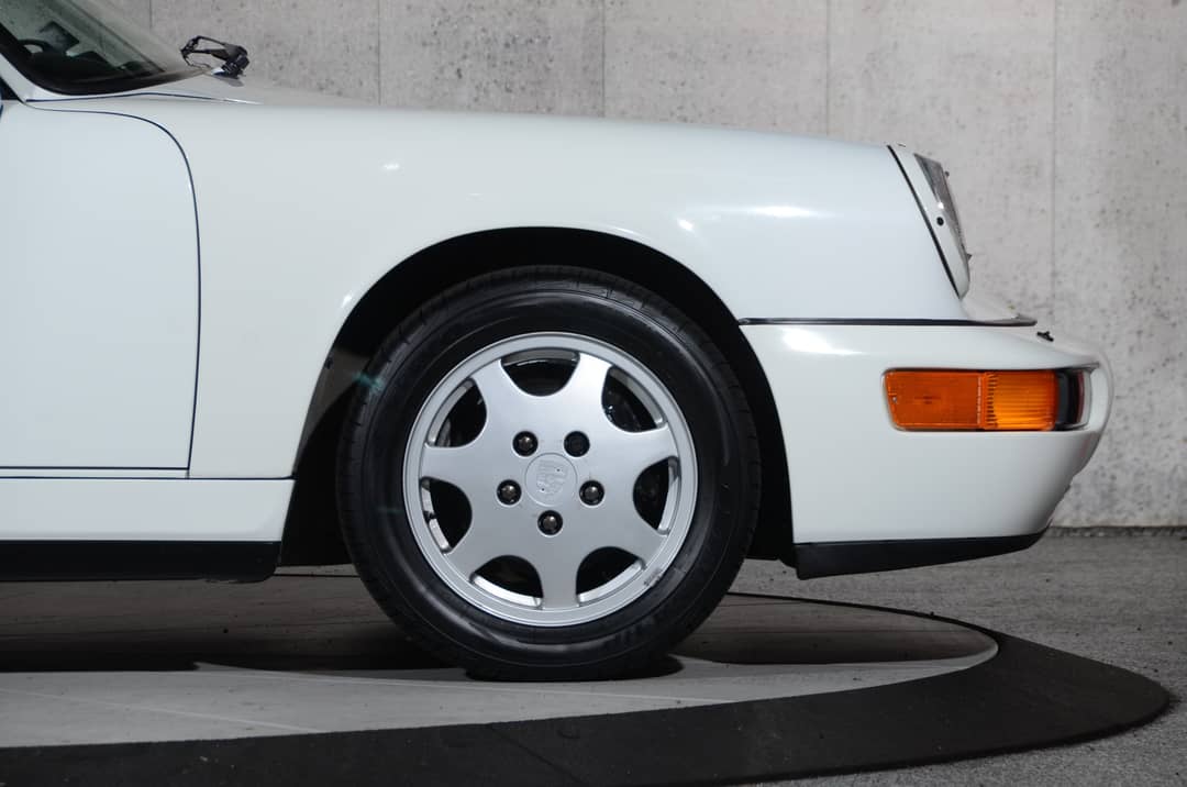 1991 Porsche 911 Carrera 2 Targa — photo 11
