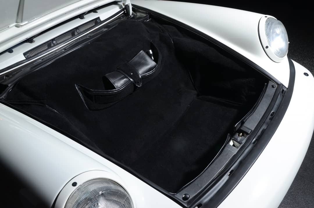 1991 Porsche 911 Carrera 2 Targa — photo 19