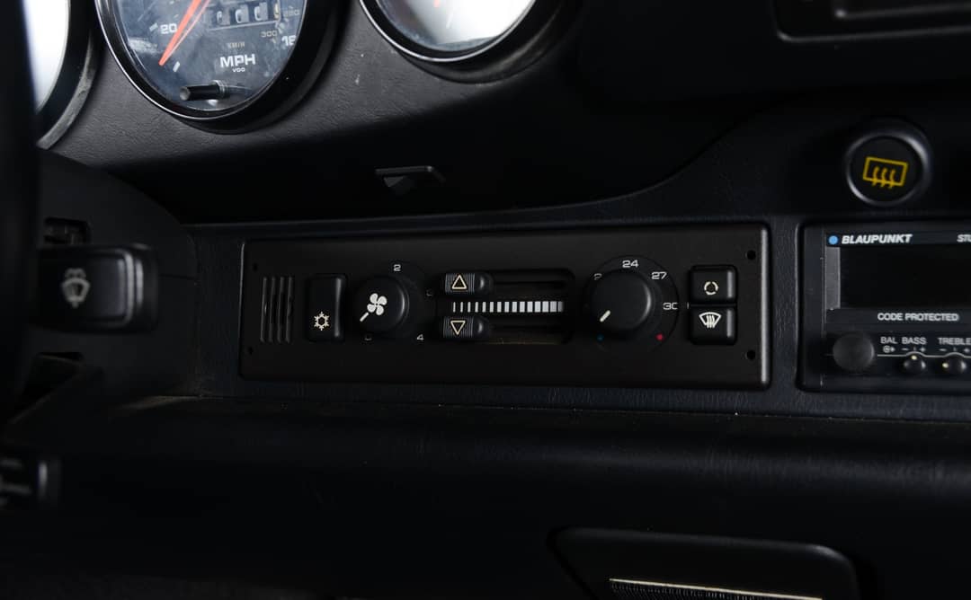 1991 Porsche 911 Carrera 2 Targa — photo 49
