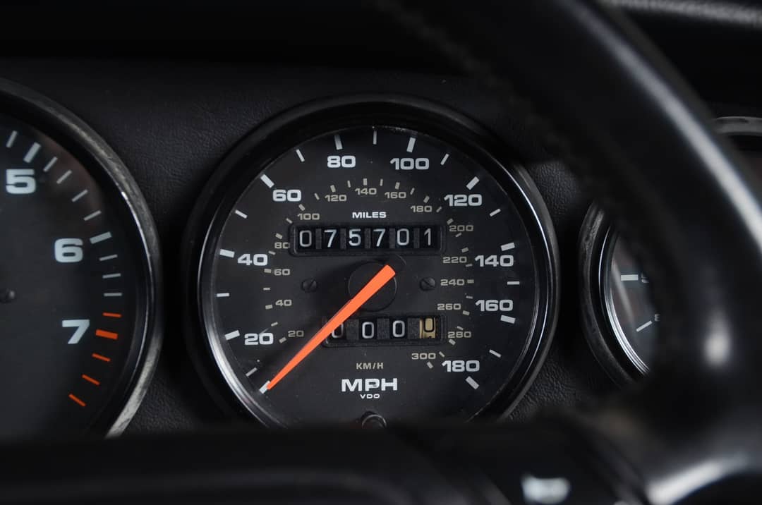 1991 Porsche 911 Carrera 2 Targa — photo 59