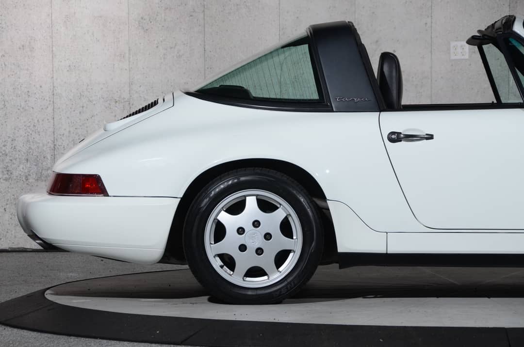 1991 Porsche 911 Carrera 2 Targa — photo 10