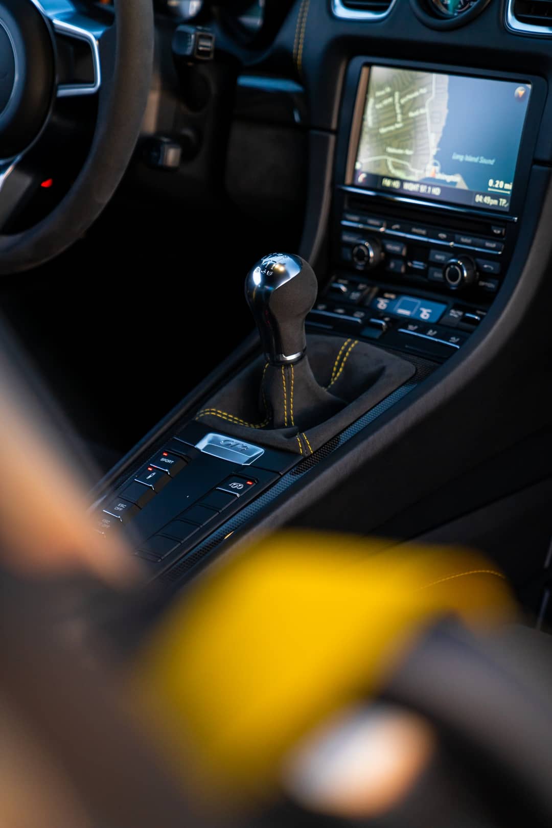 2016 Porsche Cayman GT4 — photo 16