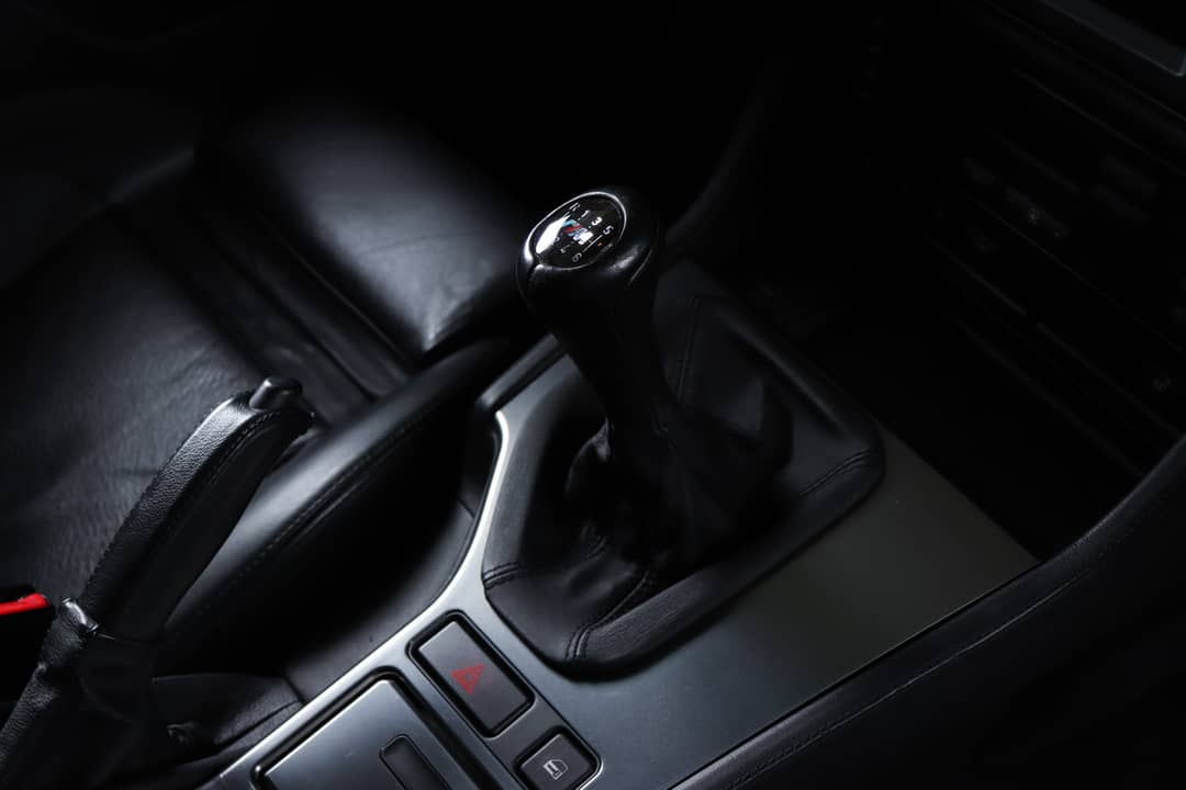 2002 BMW M5 — photo 29