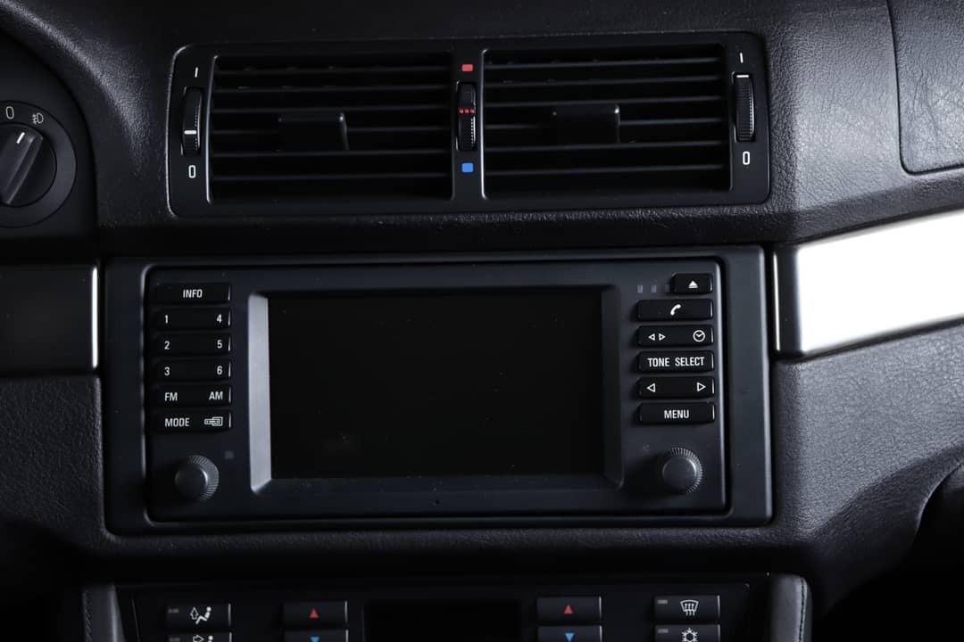 2002 BMW M5 — photo 36