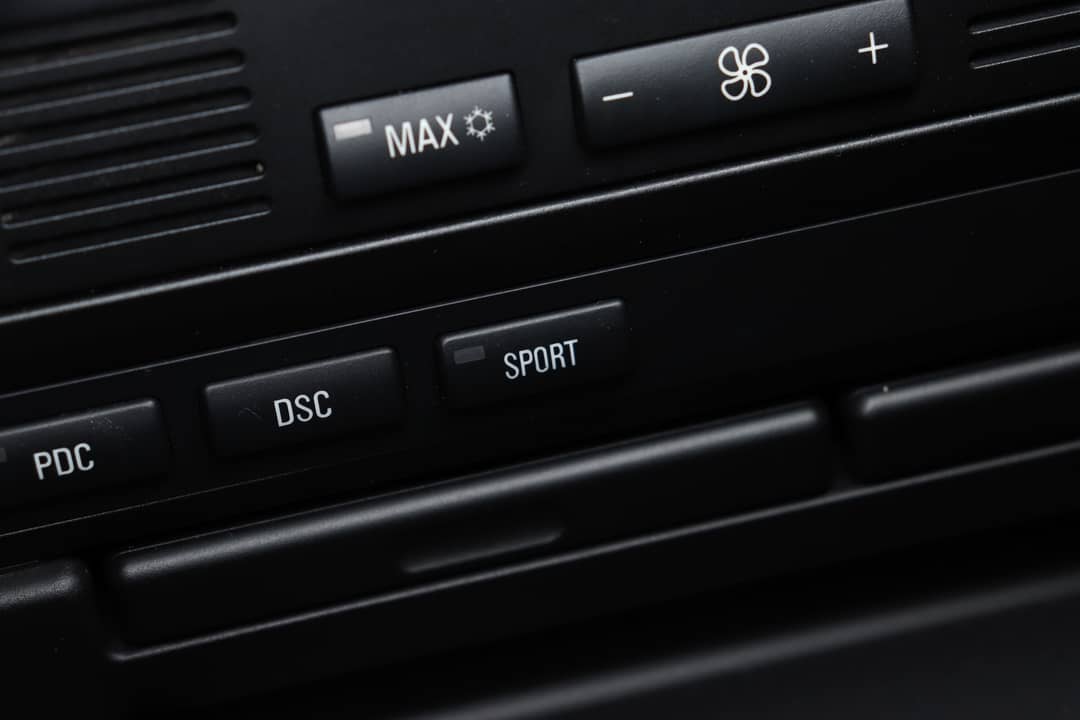 2002 BMW M5 — photo 42