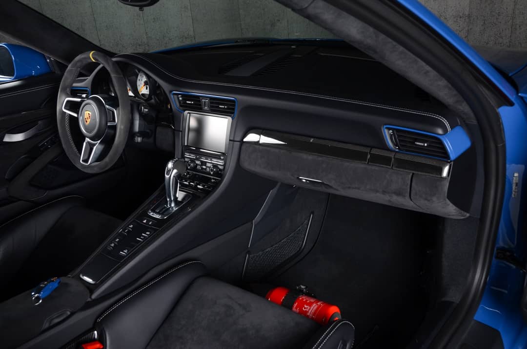 2016 Porsche 911 GT3 RS — photo 38