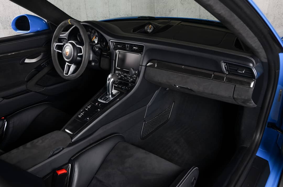 2016 Porsche 911 GT3 RS — photo 33