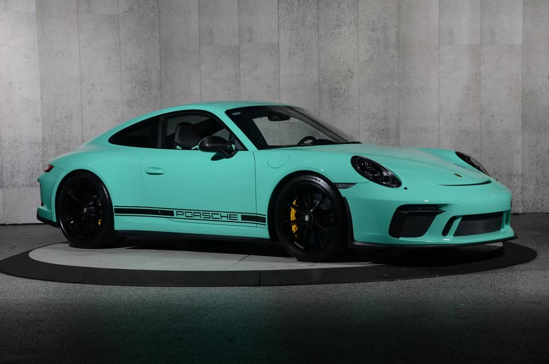 2018 Porsche 911 GT3 — photo 2