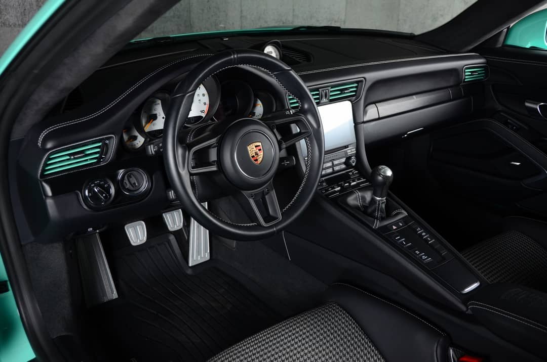 2018 Porsche 911 GT3 — photo 25