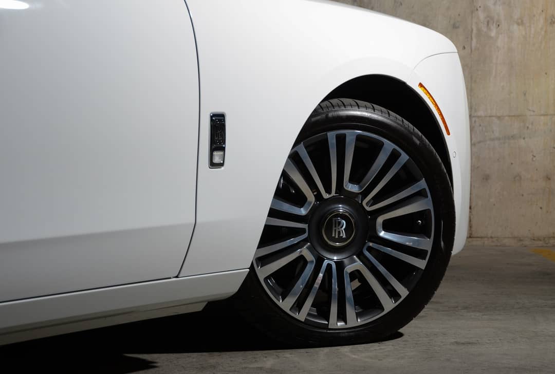 2022 Rolls-Royce Ghost — photo 16