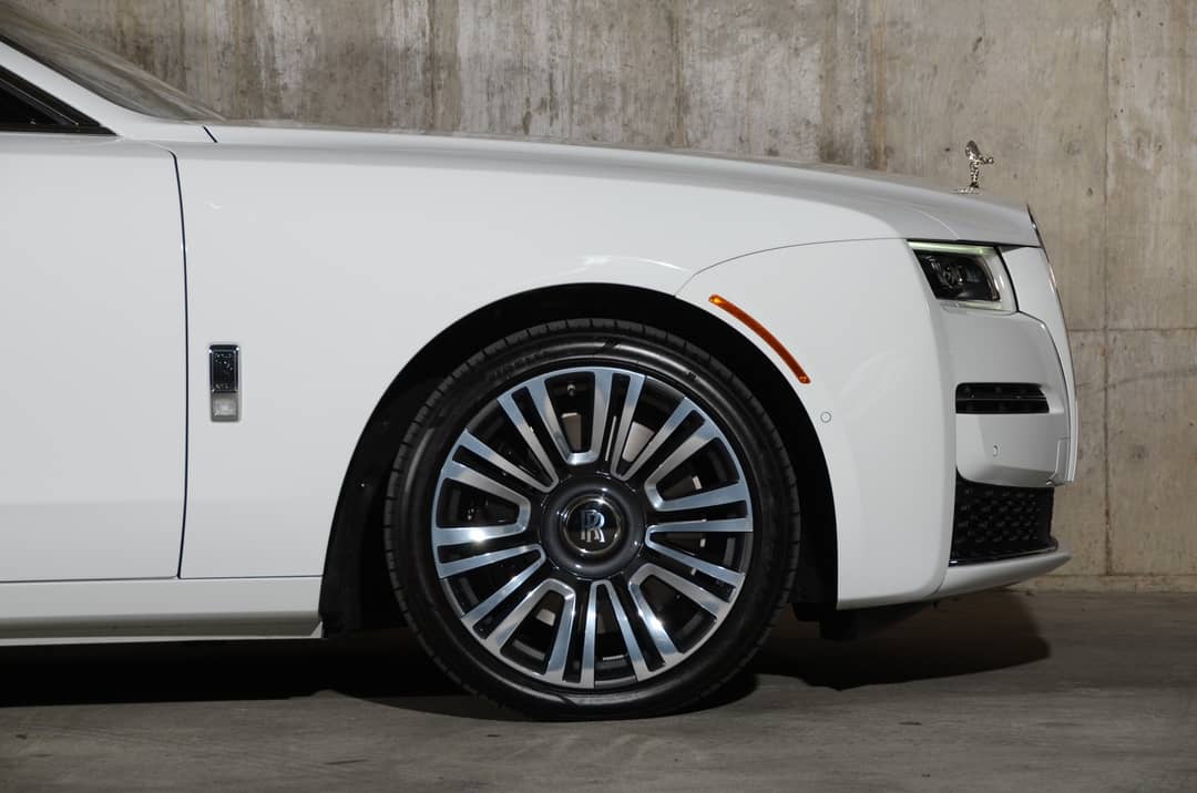 2022 Rolls-Royce Ghost — photo 19