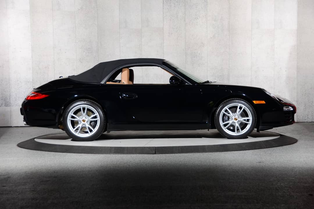 2010 Porsche 911 Carrera — photo 2
