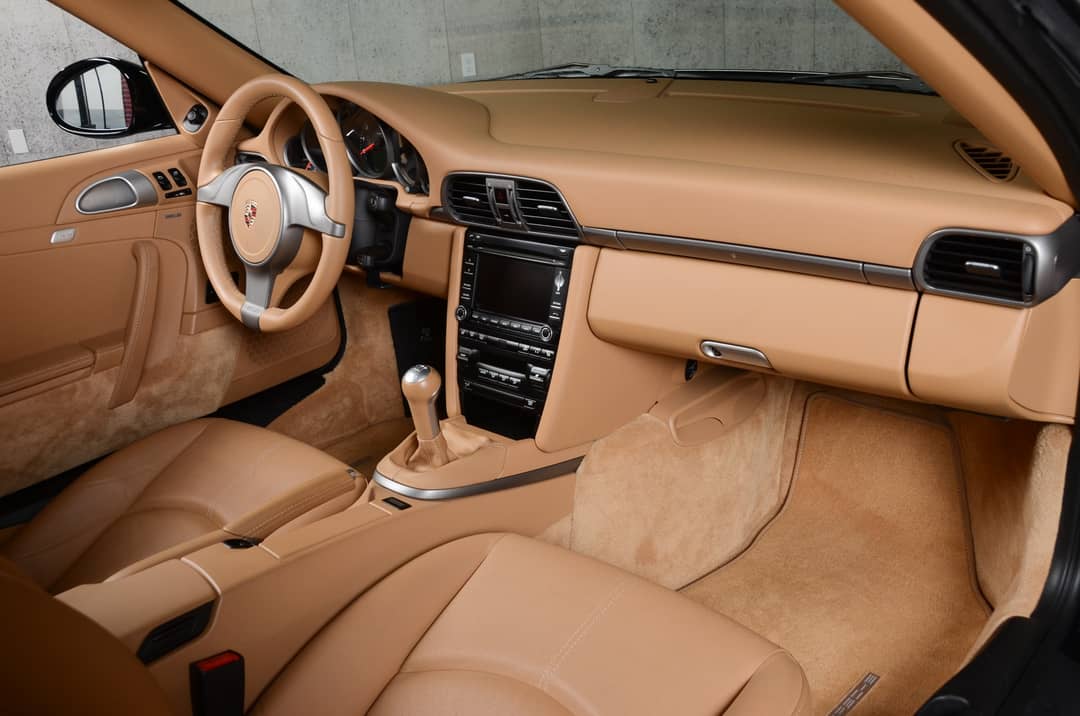 2010 Porsche 911 Carrera — photo 24