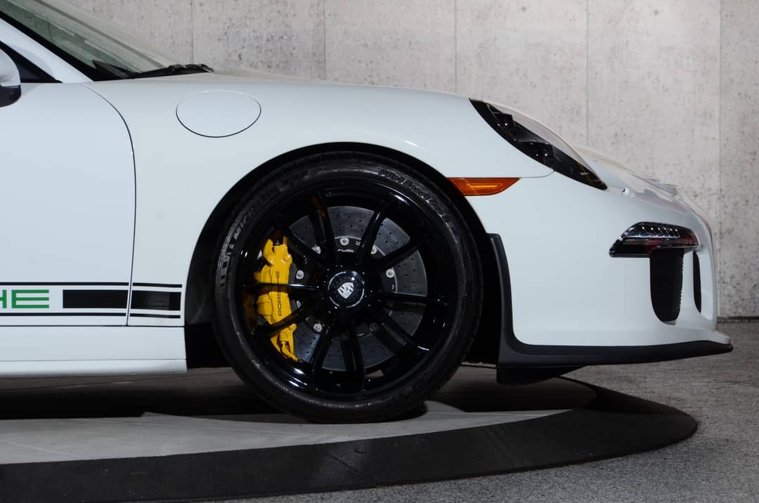 2016 Porsche 911 R — photo 2