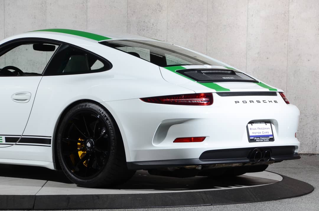 2016 Porsche 911 R — photo 18