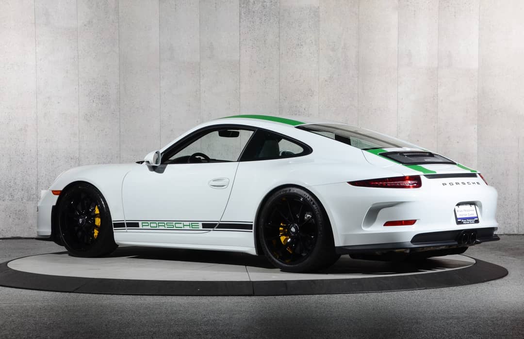 2016 Porsche 911 R — photo 20
