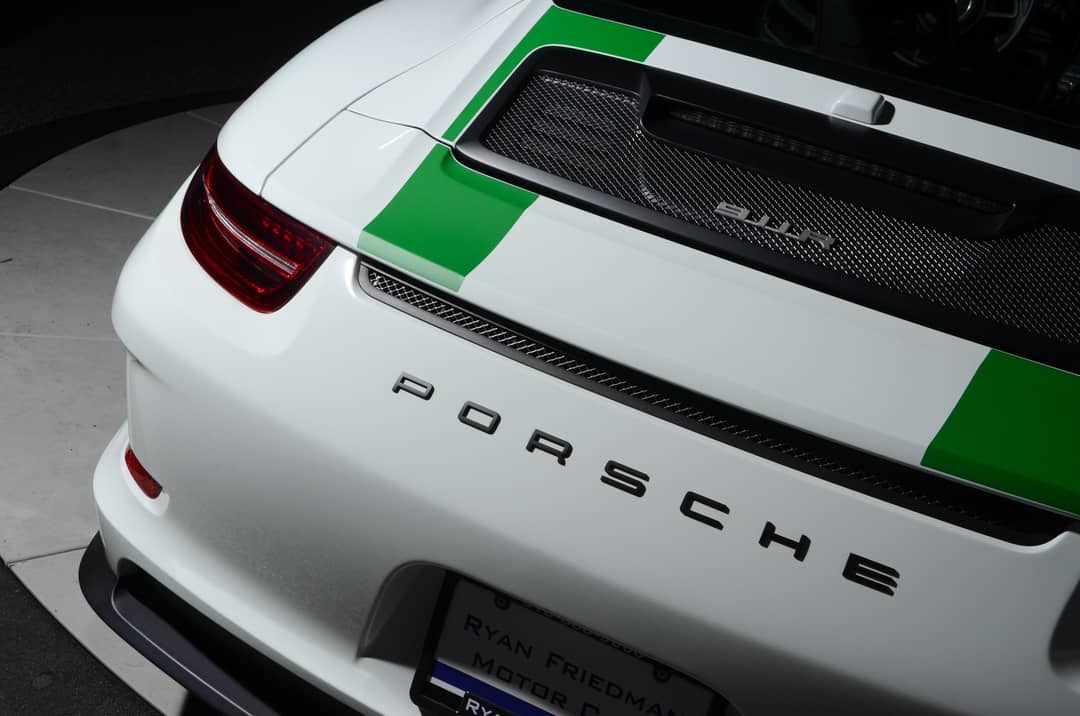 2016 Porsche 911 R — photo 23