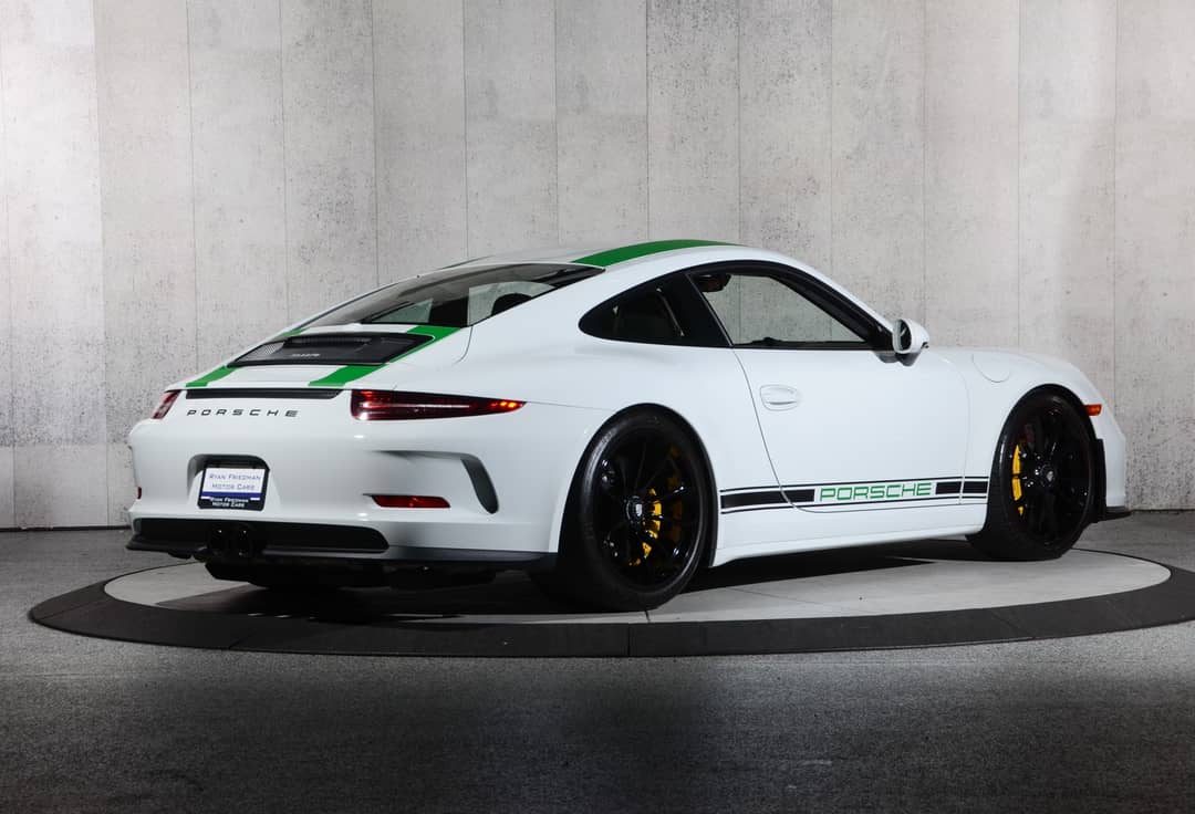 2016 Porsche 911 R — photo 28