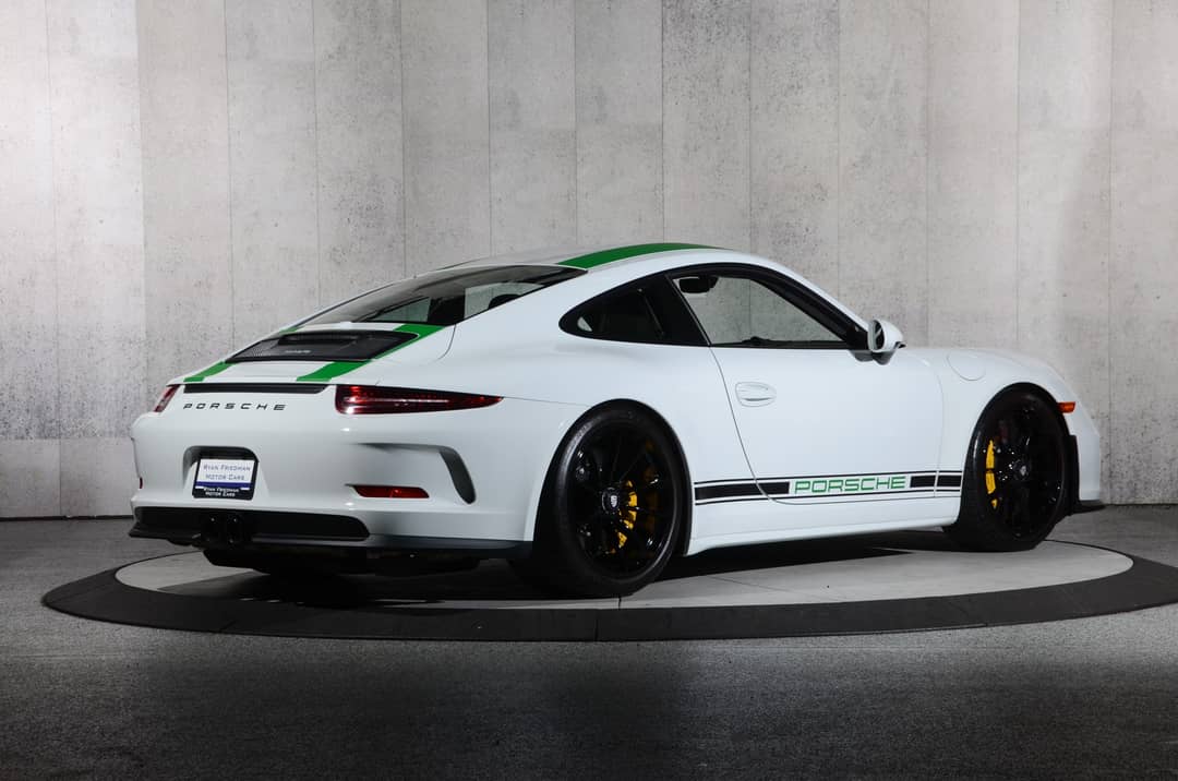 2016 Porsche 911 R — photo 29