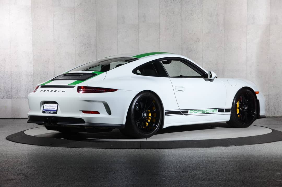 2016 Porsche 911 R — photo 31