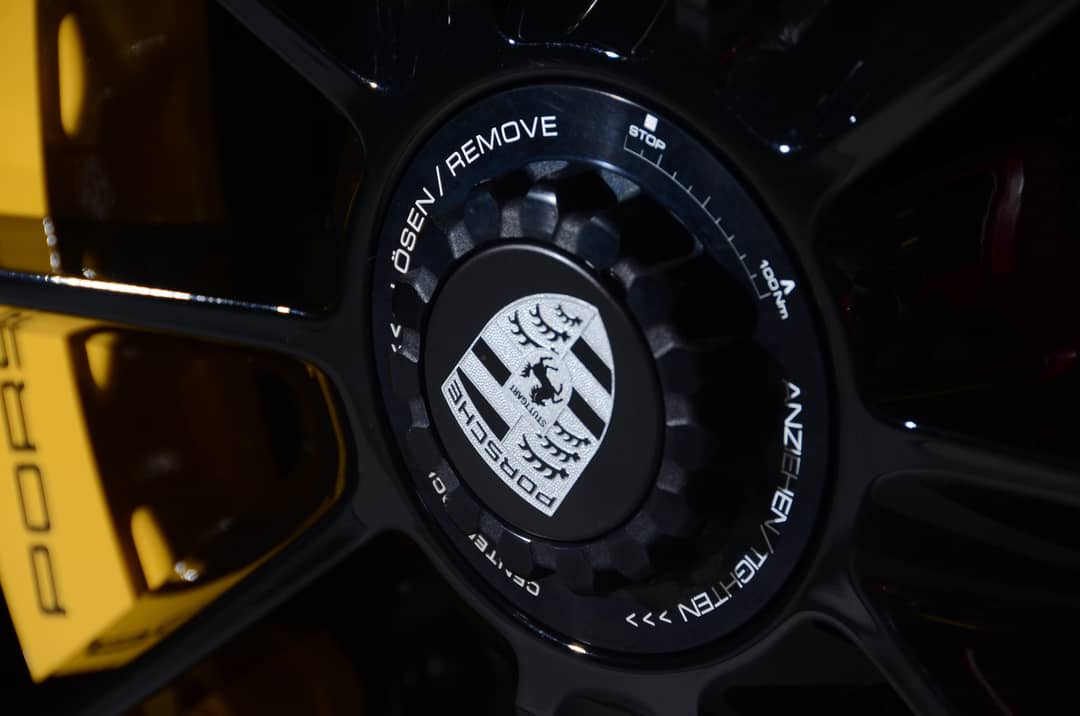 2016 Porsche 911 R — photo 32