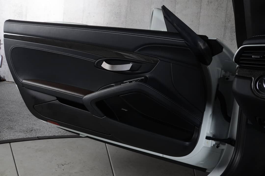 2016 Porsche 911 R — photo 40
