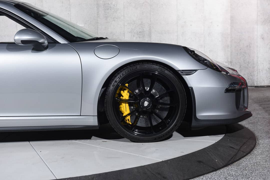 2016 Porsche 911 R — photo 18