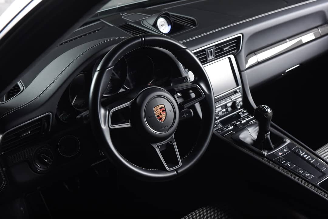 2016 Porsche 911 R — photo 23
