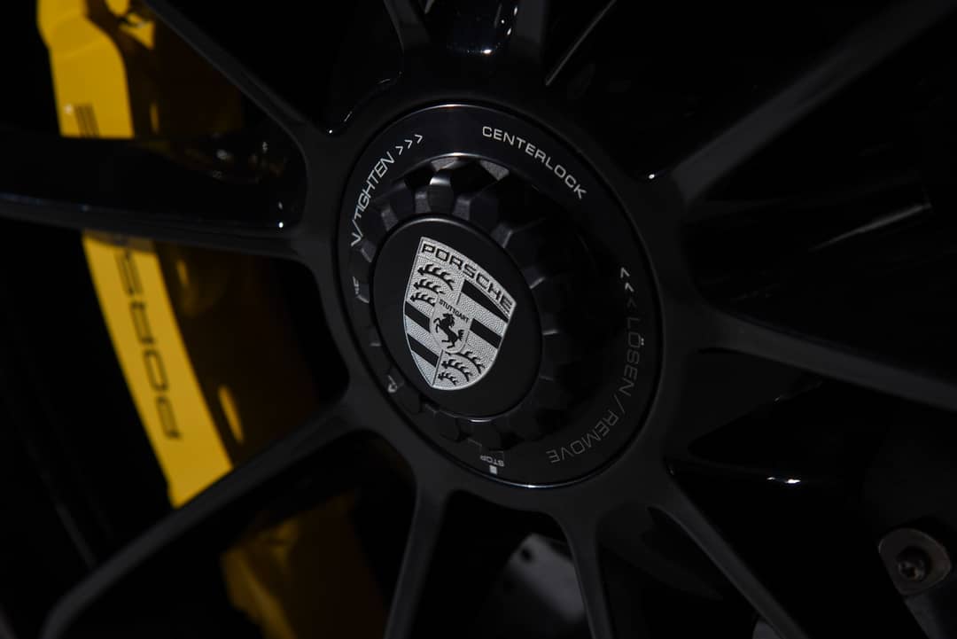 2016 Porsche 911 R — photo 40