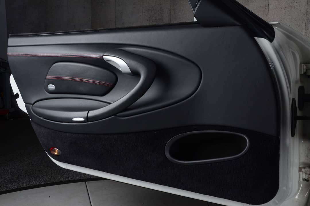 2004 Porsche 911 GT3 — photo 27
