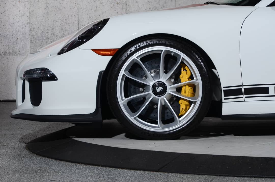 2016 Porsche 911 R — photo 11