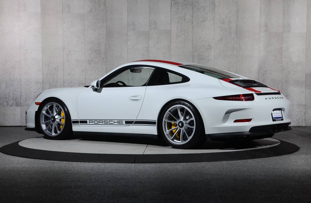 2016 Porsche 911 R — photo 13