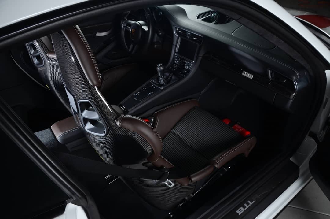 2016 Porsche 911 R — photo 21