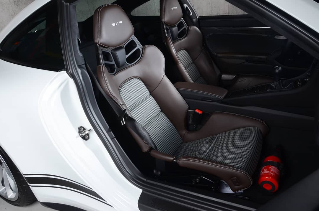 2016 Porsche 911 R — photo 22