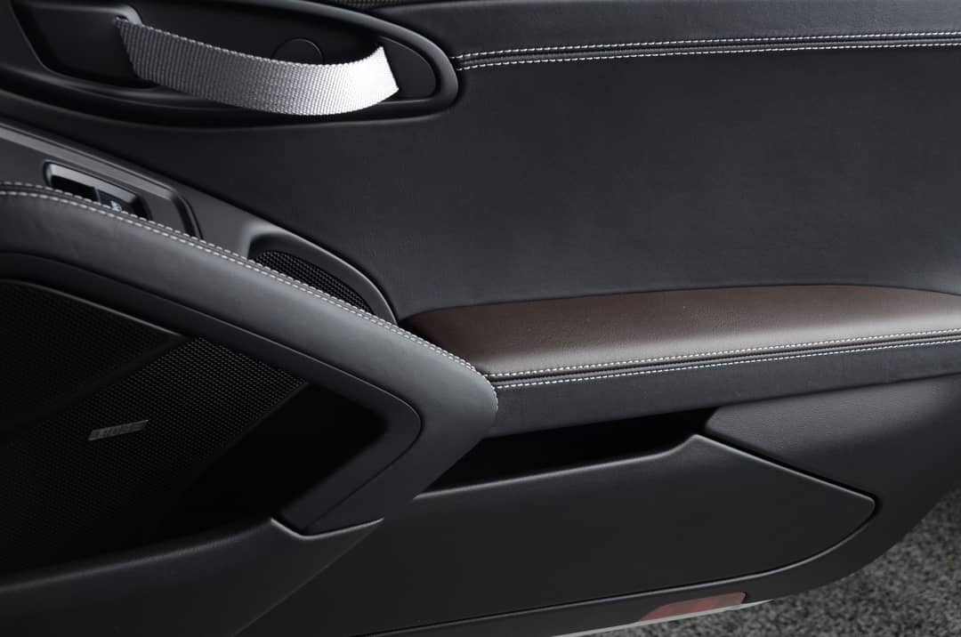2016 Porsche 911 R — photo 28